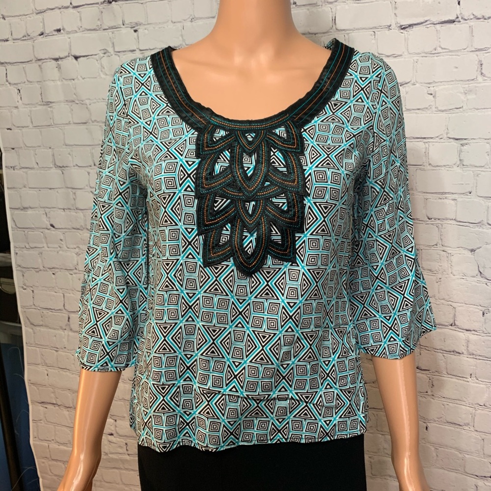 Dina Be Mid Sleeve Blue Embroidered blue black white boho blouse size small